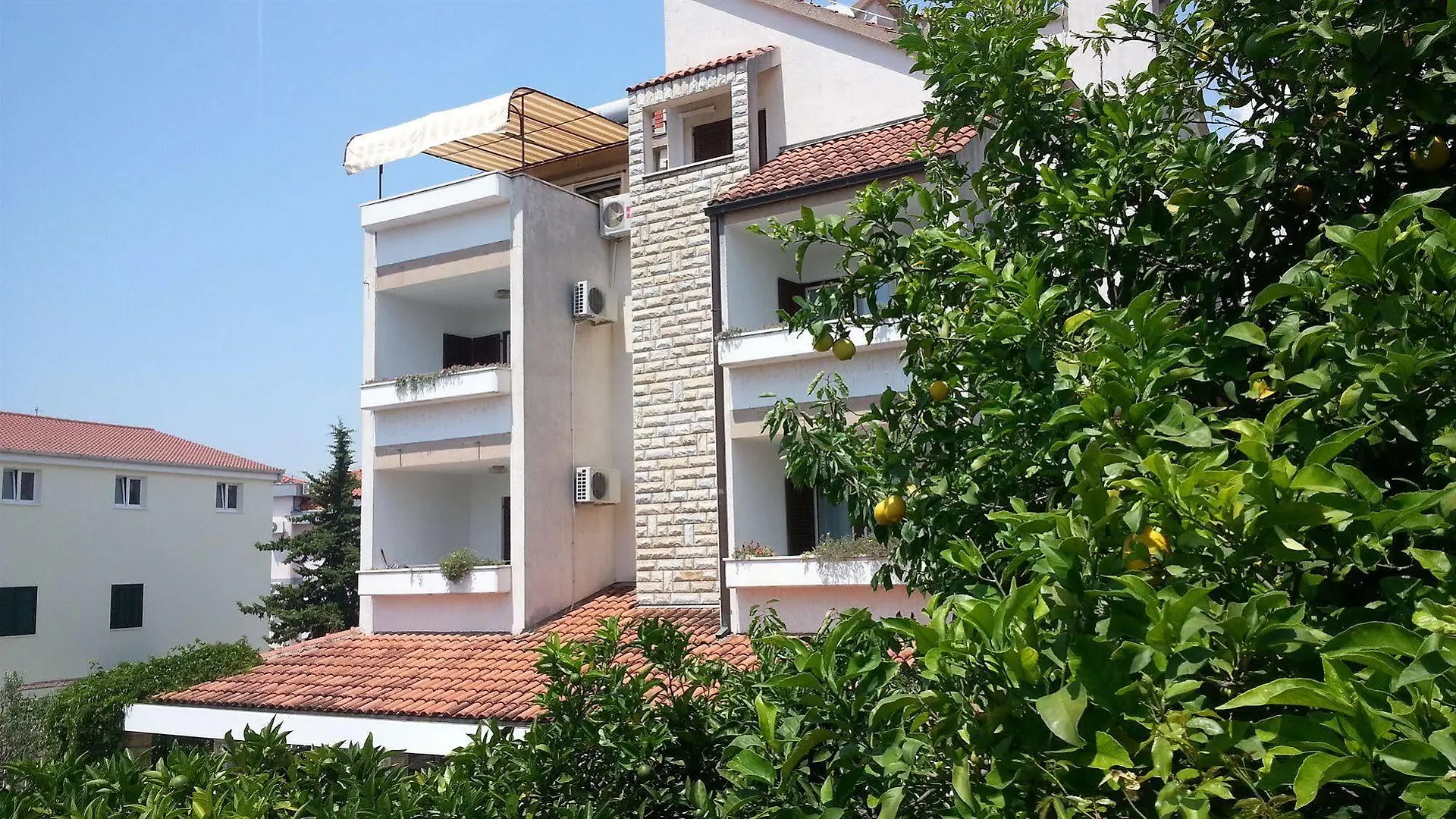 Apartments Vojin Trogir