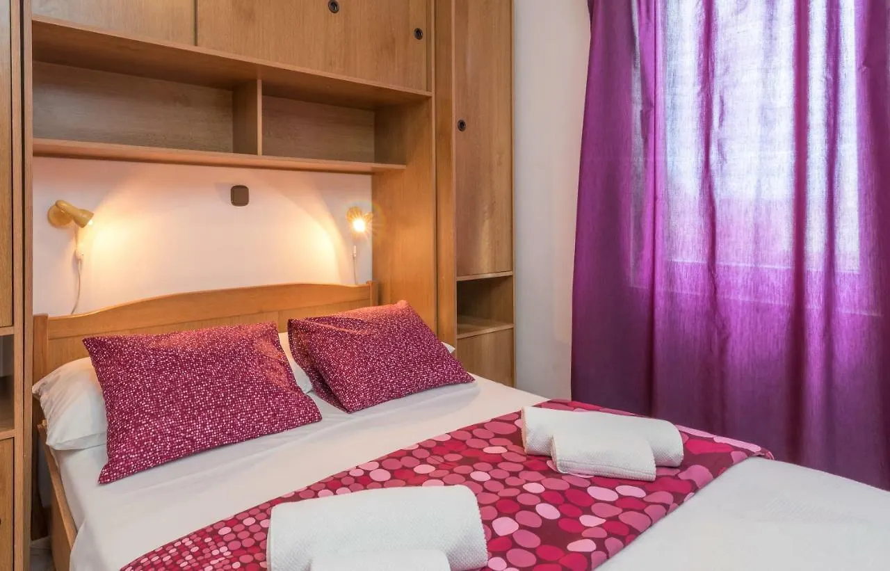 Apartments Vojin Trogir