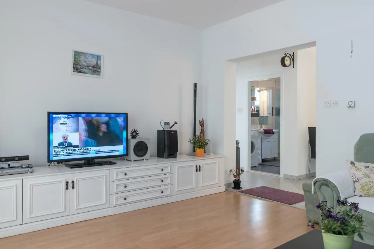 Apartments Vojin Trogir