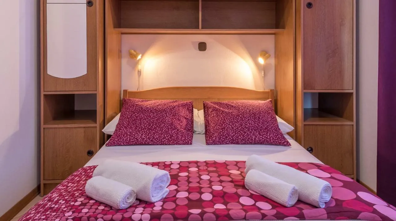 Apartments Vojin Trogir