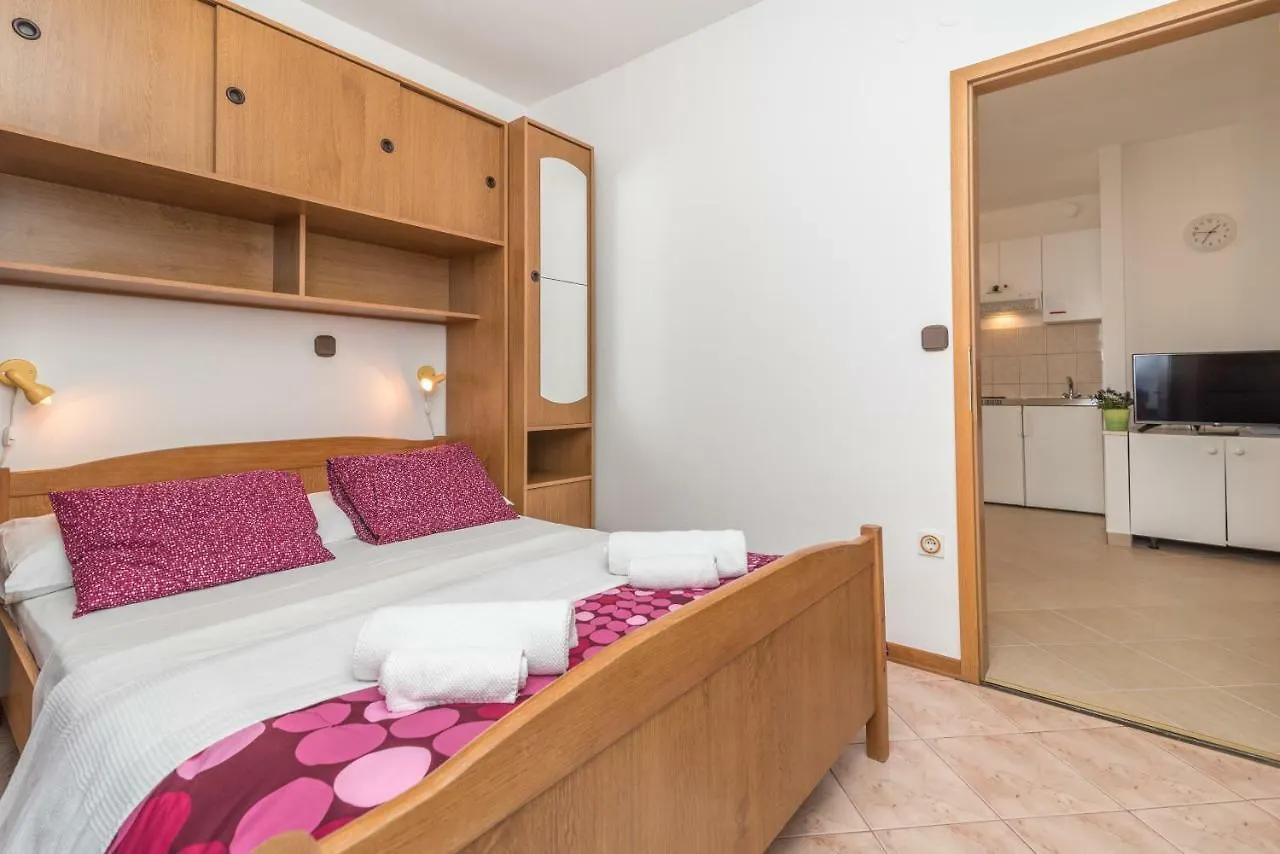 Apartments Vojin Trogir